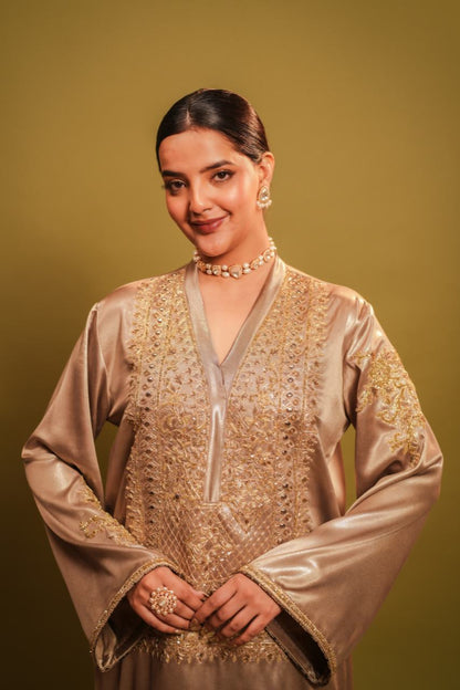 WAQARAH – Champagne-Bronze Embroidered Luxury Ensemble